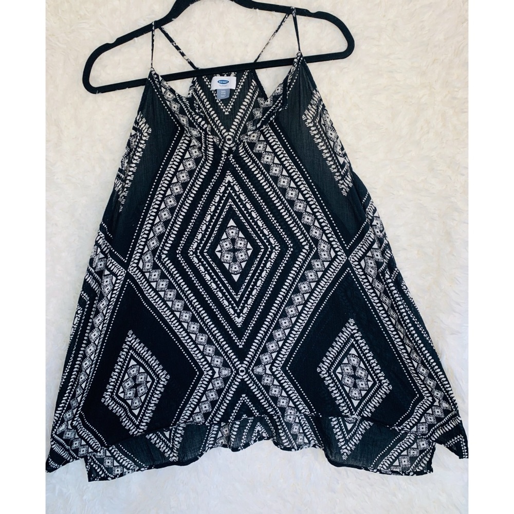 Black tank top! Perfect for the warm weather with super lite fabric.